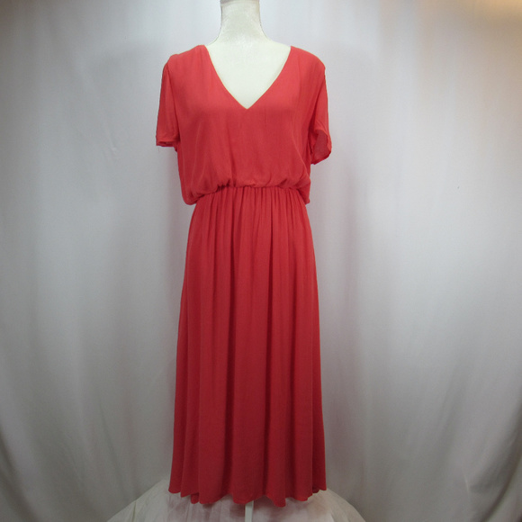 Wayf Dresses & Skirts - WAYF Coral Pink V Neck Blouson Long Stretch Dress